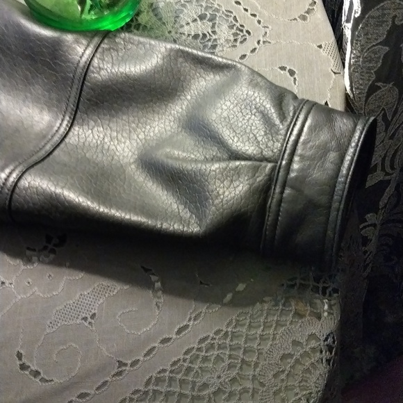 Genuine Leather Jacket 🧥🧥🧥🧥 - Picture 4 of 12